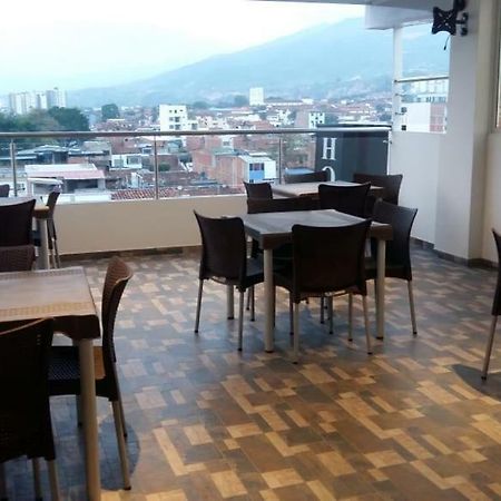 Hotel Giron Plaza ภายนอก รูปภาพ